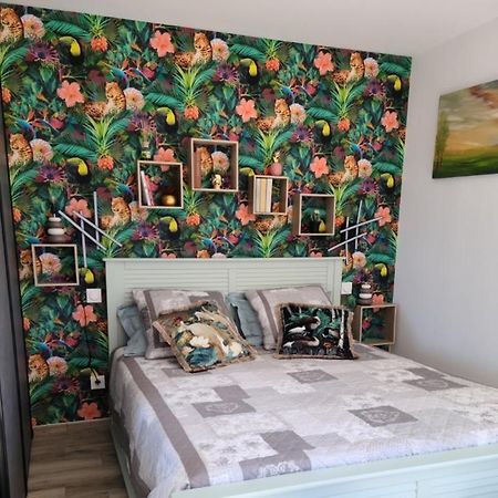 Les Papillons D'Uzes Bed & Breakfast Saint-Laurent-la-Vernede Ngoại thất bức ảnh